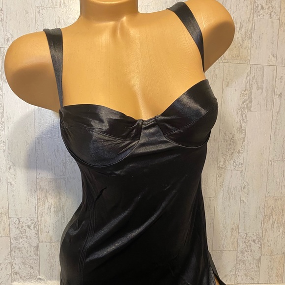 🎊🎉HOST PIC🎊🎉 VNTG Black Liquid Satin long night gown Victoria Secret Sissy - Picture 9 of 14